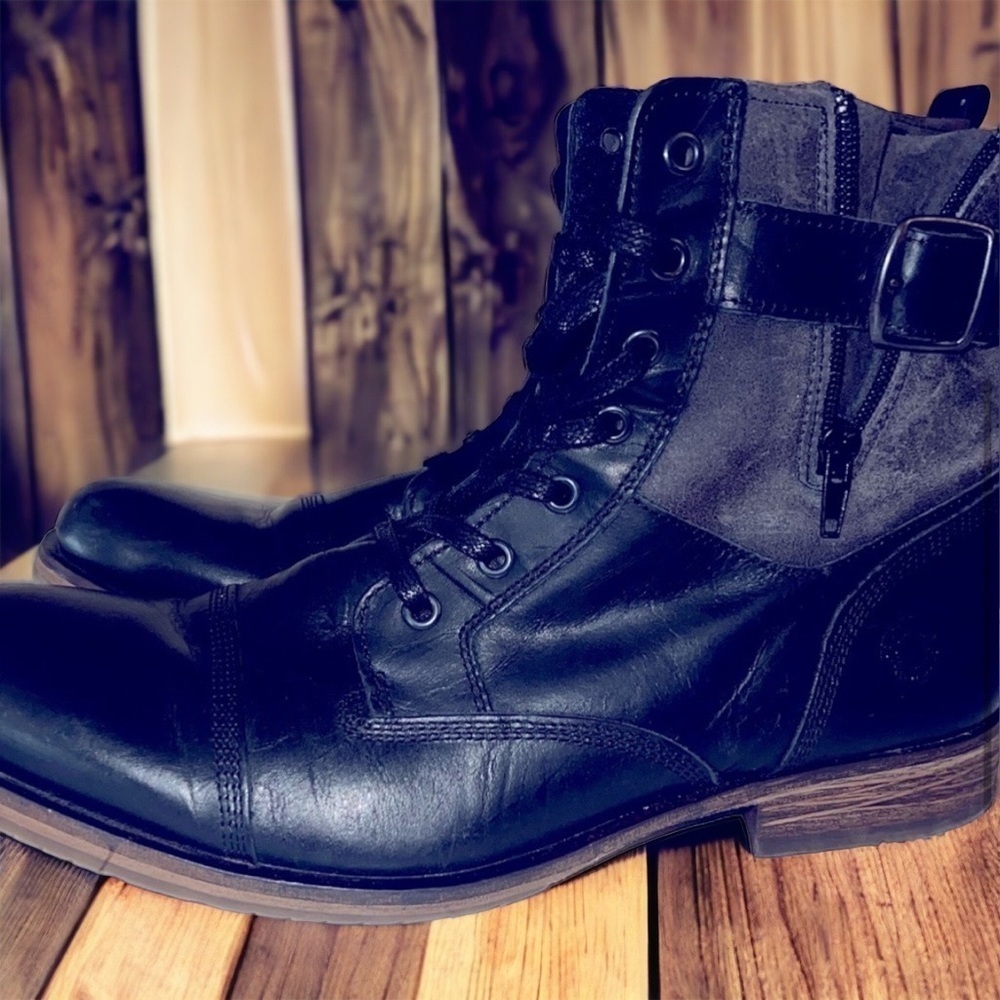 STEVE Madden  suede like, handcrafted leather, men boots.